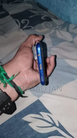 Samsung Galaxy A20e 32 GB Blue