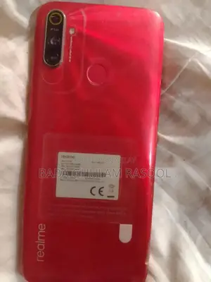 Photo - Realme C3 32 GB Red