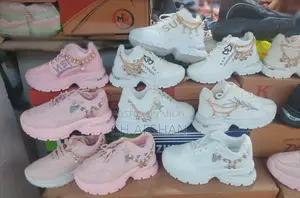 Photo - Trendy Ladies Sneakers | Lightweight Comfortable | Best Price