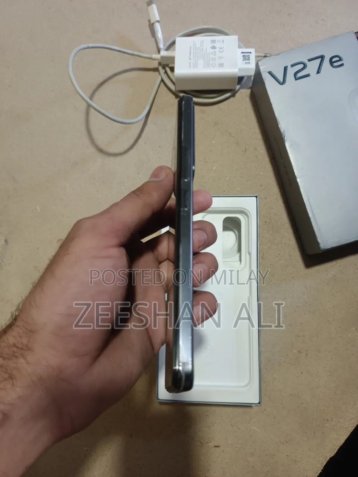 Vivo V27e 256 GB Gray