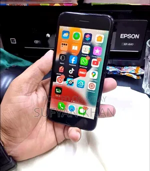 Apple iPhone 7 128 GB Black