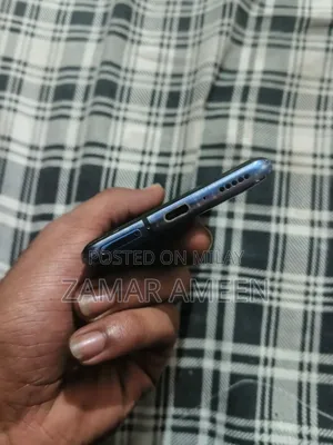 Photo - OnePlus 7 Pro 256 GB Blue