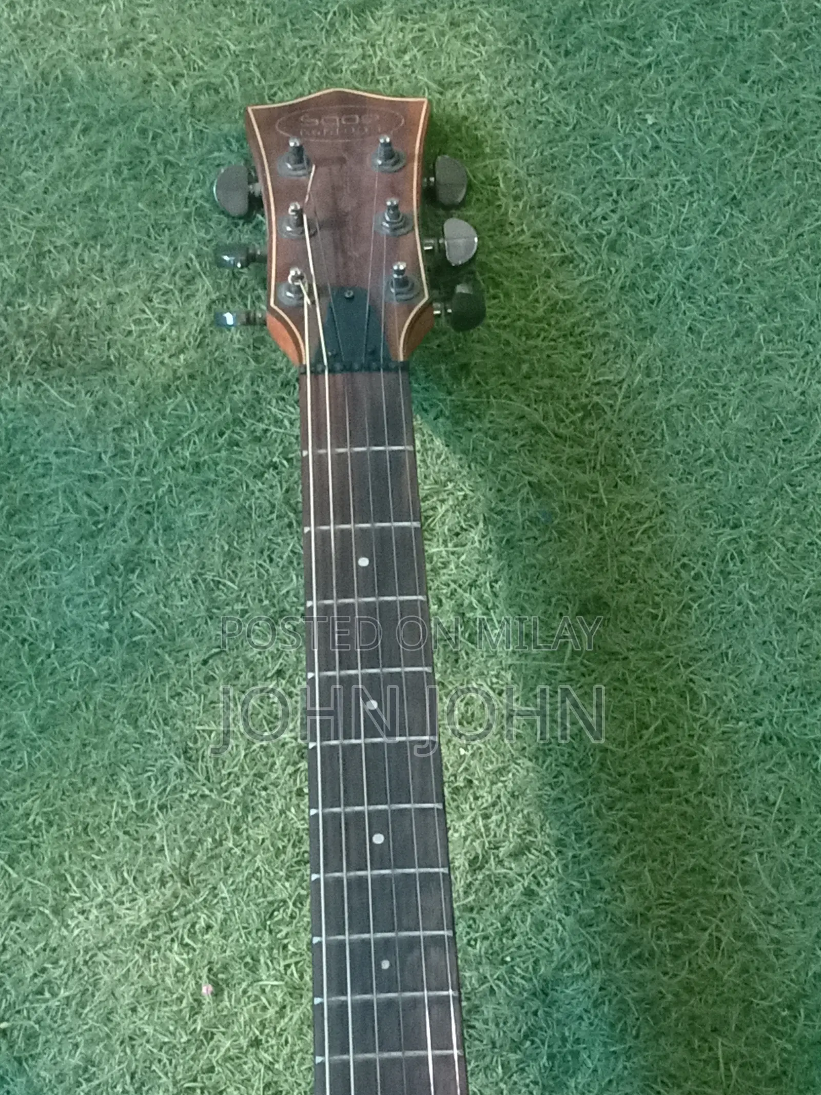 Sque Acoustic Guitar