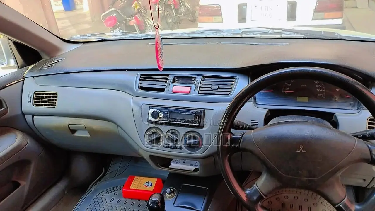 Mitsubishi Lancer 2004 Silver