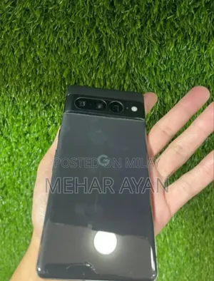 Photo - New Google Pixel 7 Pro 128 GB Black