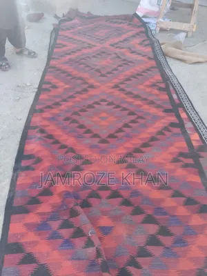 Photo - 45 Saal Purana Afghani Hand-Woven Carpet - Dekhein Aur Kharidein!