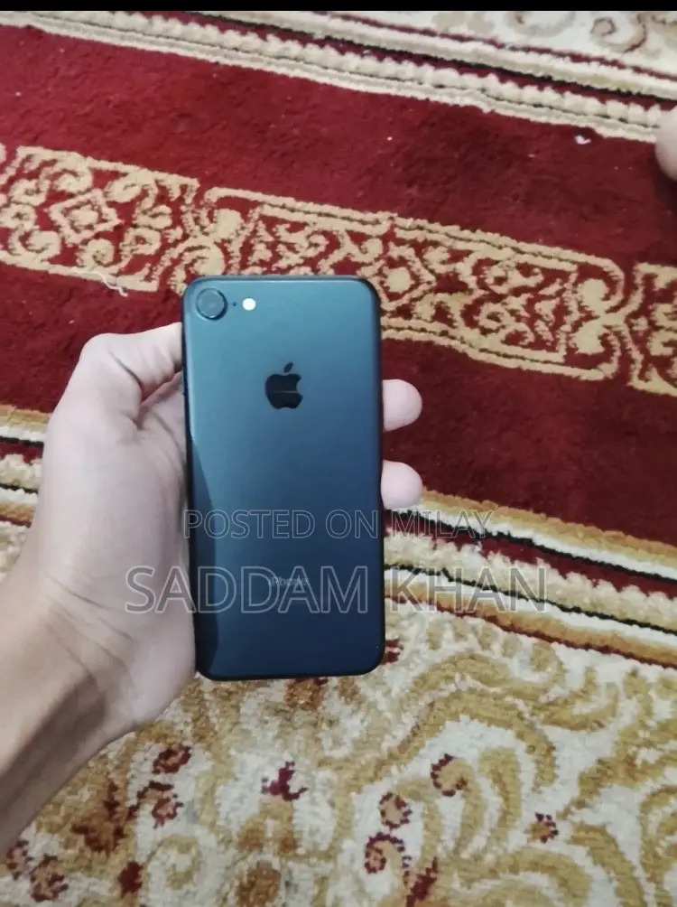 New Apple iPhone 7 32 GB Black