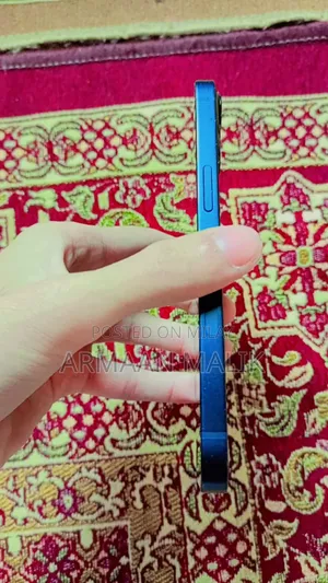 New Apple iPhone 13 128 GB Green