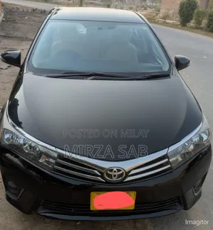 Photo - Toyota Corolla 2016 Black