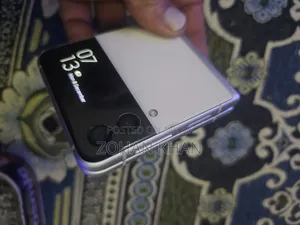 Samsung Galaxy Z Flip 3 256 GB Gold