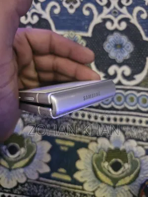 Samsung Galaxy Z Flip 3 256 GB Gold