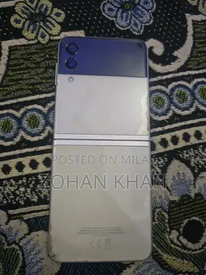 Samsung Galaxy Z Flip 3 256 GB Gold