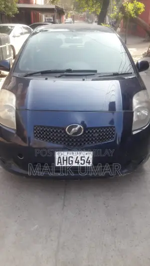 Photo - Toyota Vitz 1.0 FWD 3dr 2009 Blue
