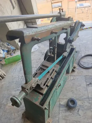 Ari Machine Cutting Iron
