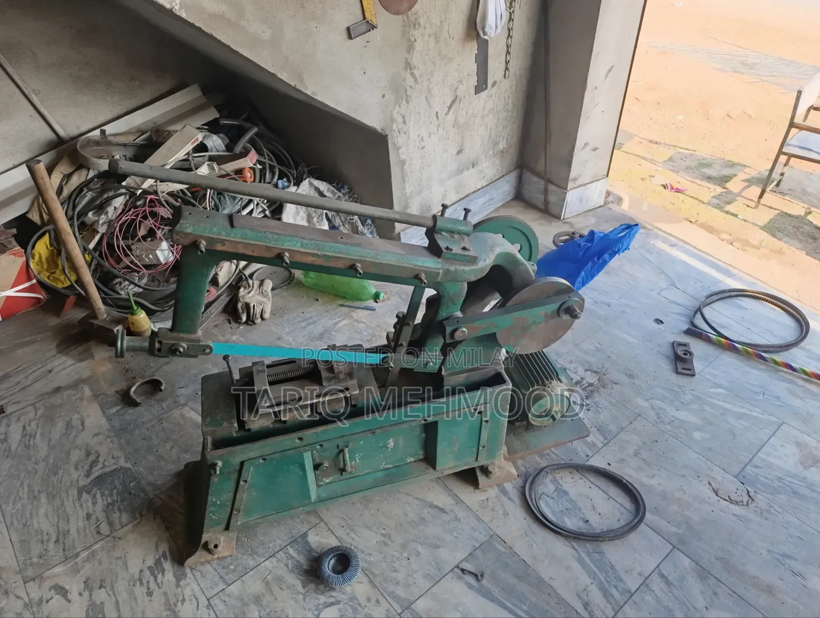 Ari Machine Cutting Iron