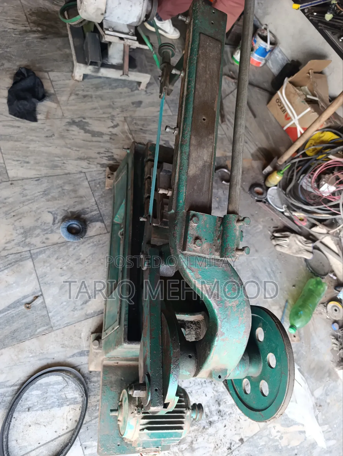 Ari Machine Cutting Iron