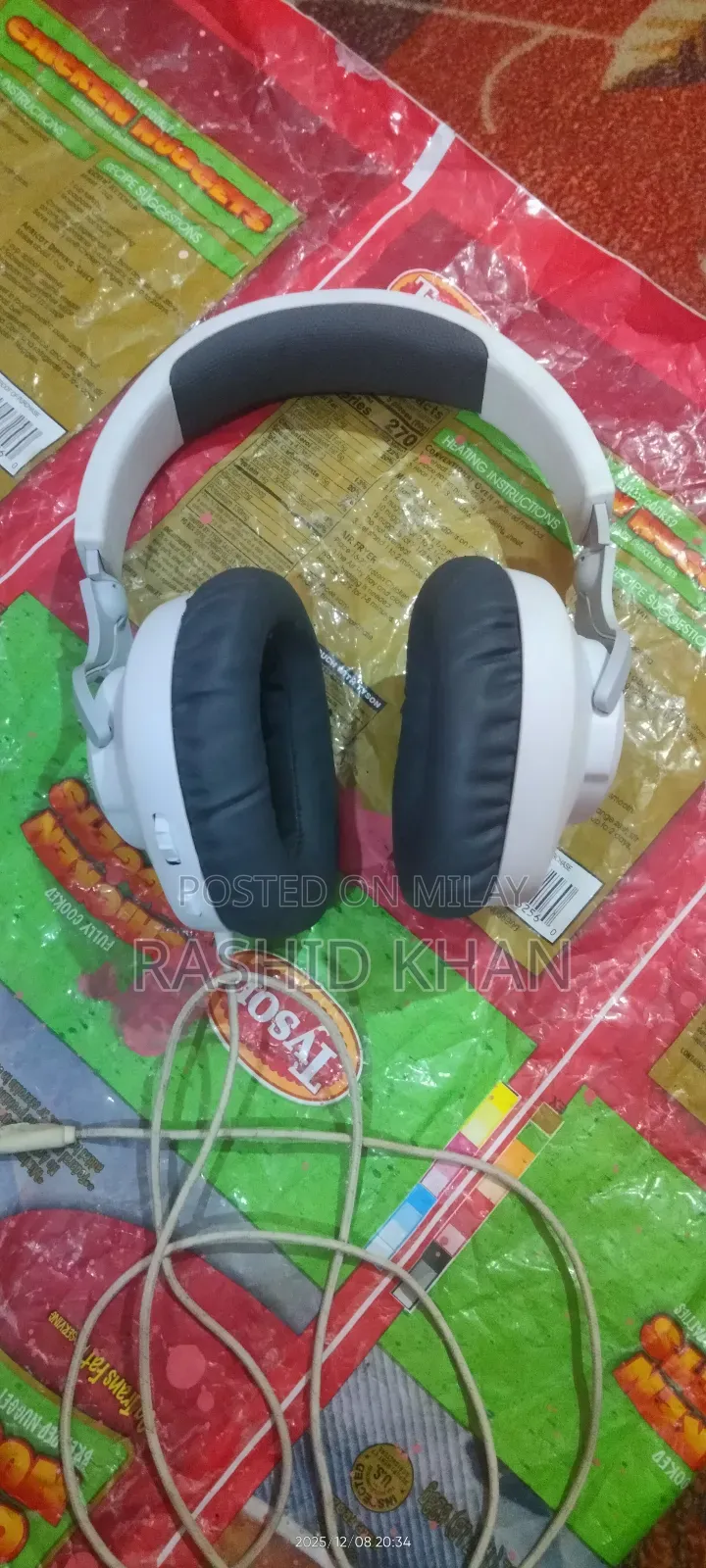 JBL Quantum 100 Wired Over-Ear Gaming Headphones