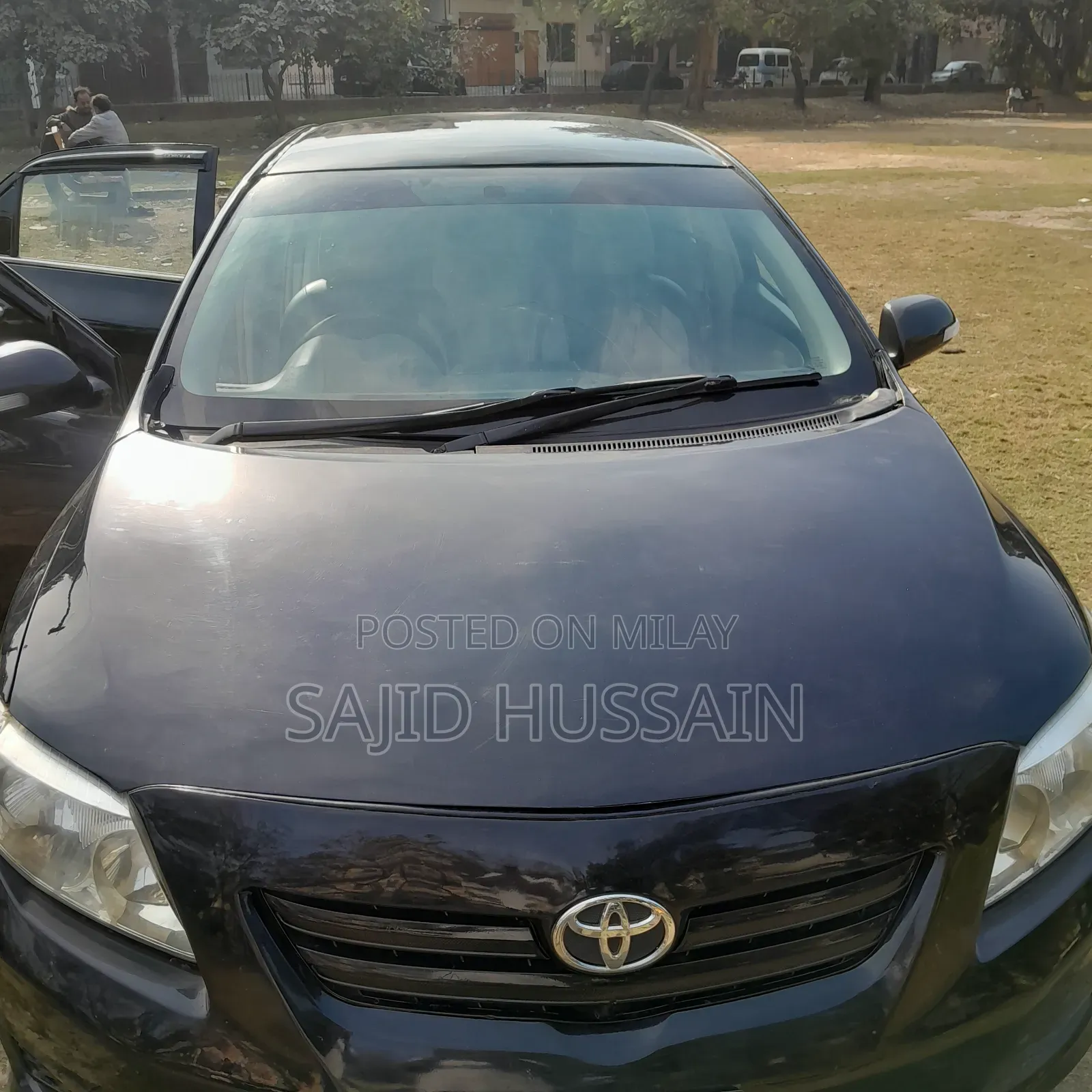 Toyota Corolla Base 4dr Sedan (1.8L 4cyl 5M) 2010 Black