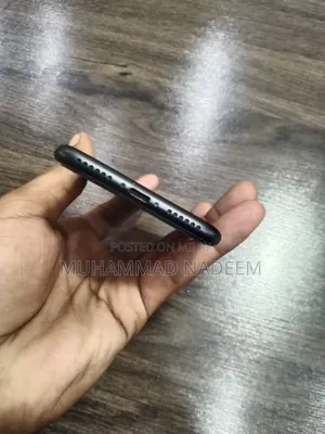 Apple iPhone 7 32 GB Black