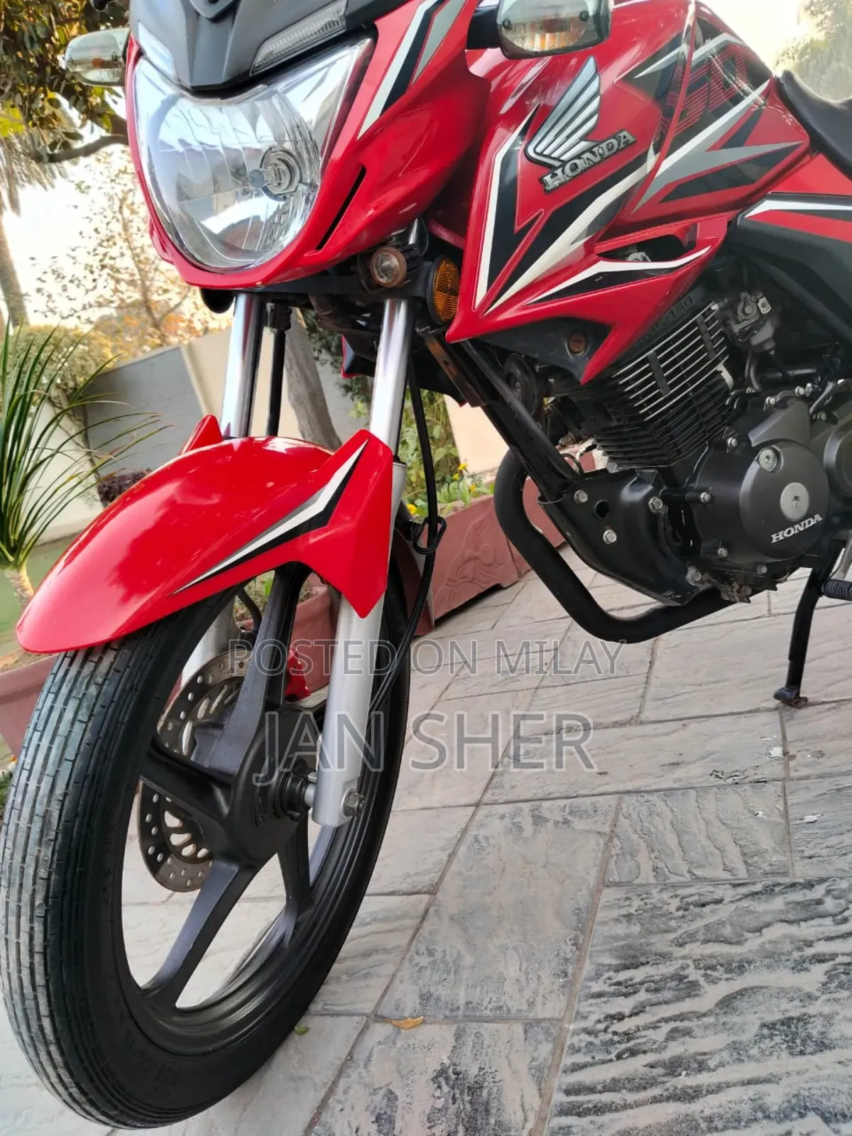 Honda CB 2020 Red