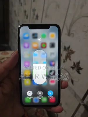 Apple iPhone 11 64 GB White