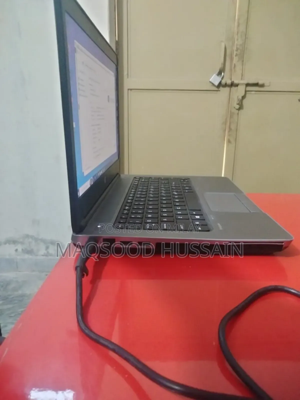Laptop HP 255 4GB Intel Pentium HDD 256GB