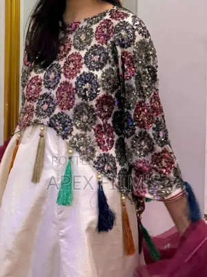 It's Hand Made Beautiful Dresses