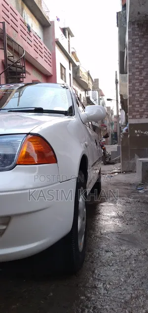 Suzuki VX 2003 White