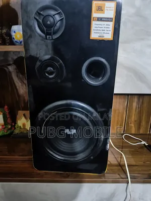 Kenwood Amplifier With Pair of Speakers