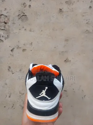 Nike Air Jordan 4 (Retro)For Sale in Used Condition