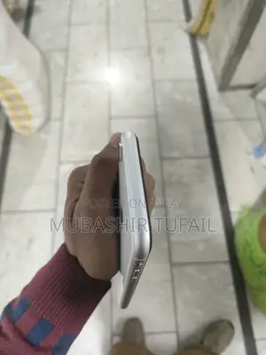 New Apple iPhone XR 128 GB White