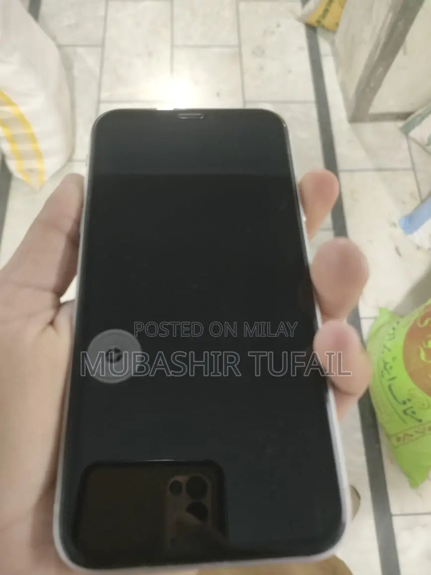 New Apple iPhone XR 128 GB White