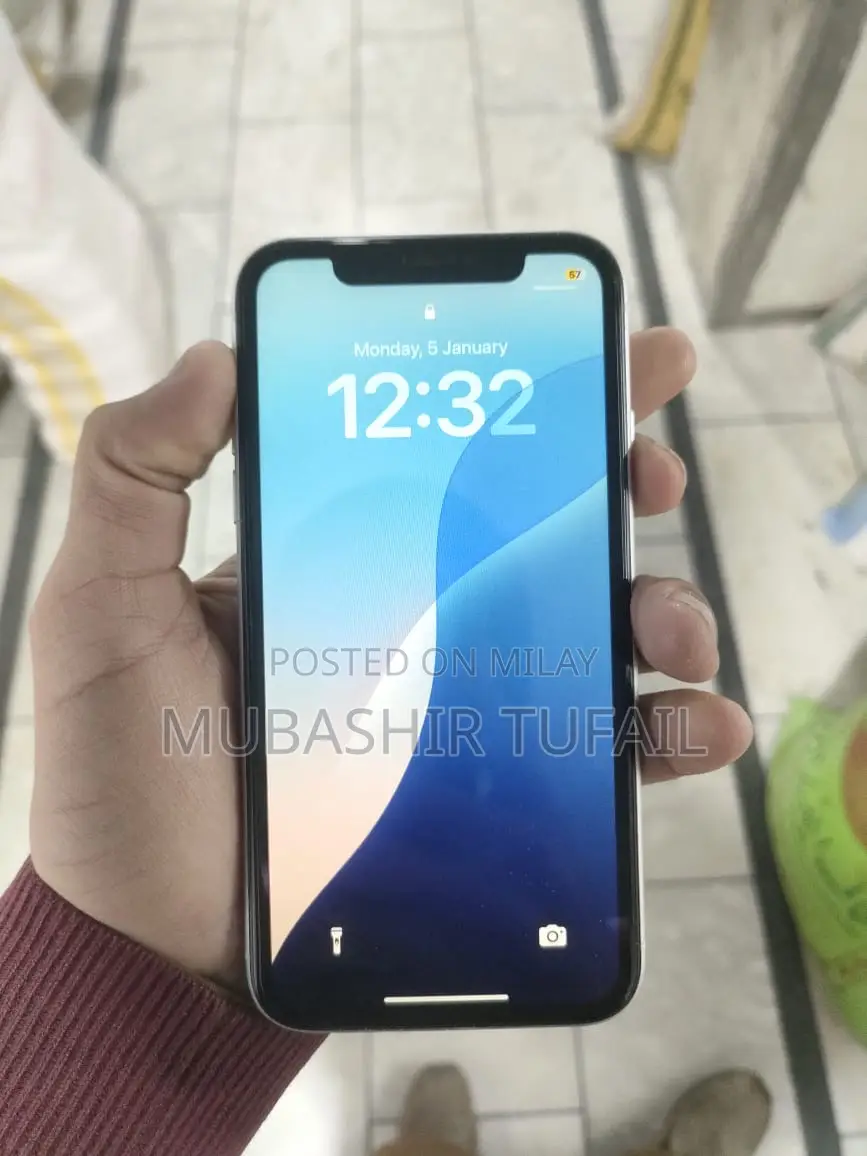 New Apple iPhone XR 128 GB White