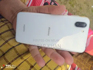 Sharp Aquos R2 64 GB White