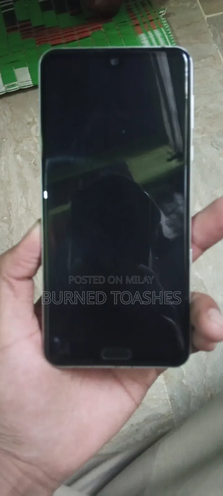 New Sharp Aquos R3 128 GB White