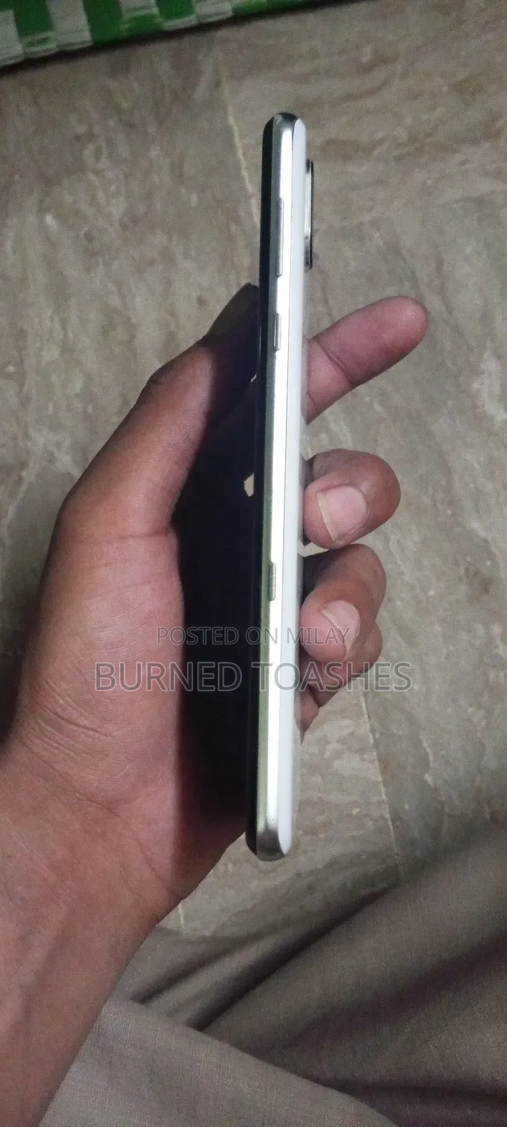 New Sharp Aquos R3 128 GB White