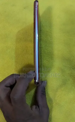 Sharp Aquos R2 64 GB Red