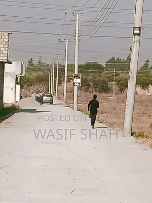 Sastay Aur Chotay Plots