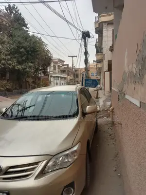 Toyota Corolla 2010 Gold