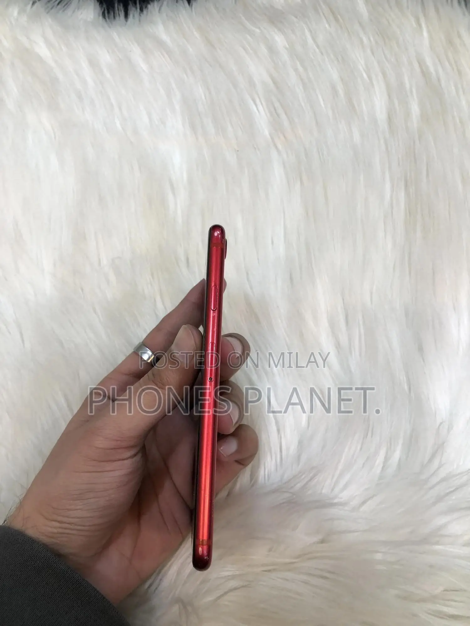 Apple iPhone SE (2020) 64 GB Red