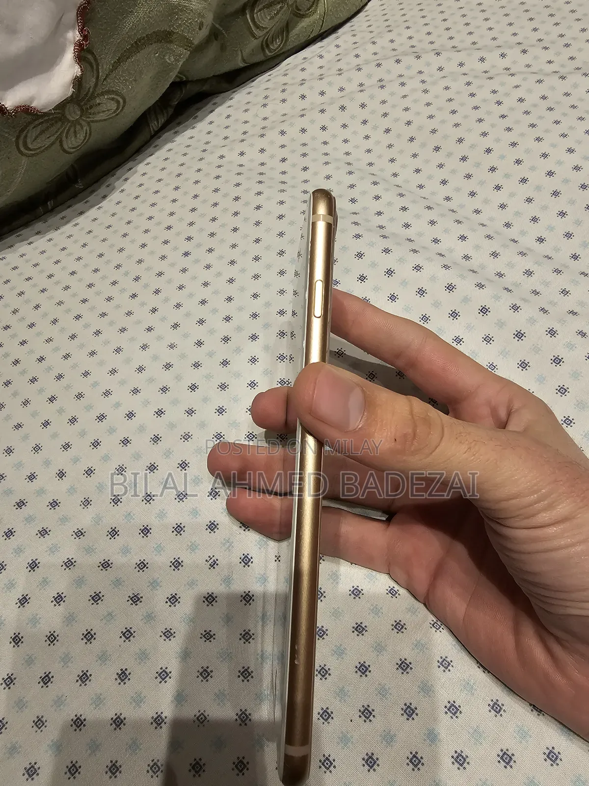 New Apple iPhone 8 Plus 64 GB Gold