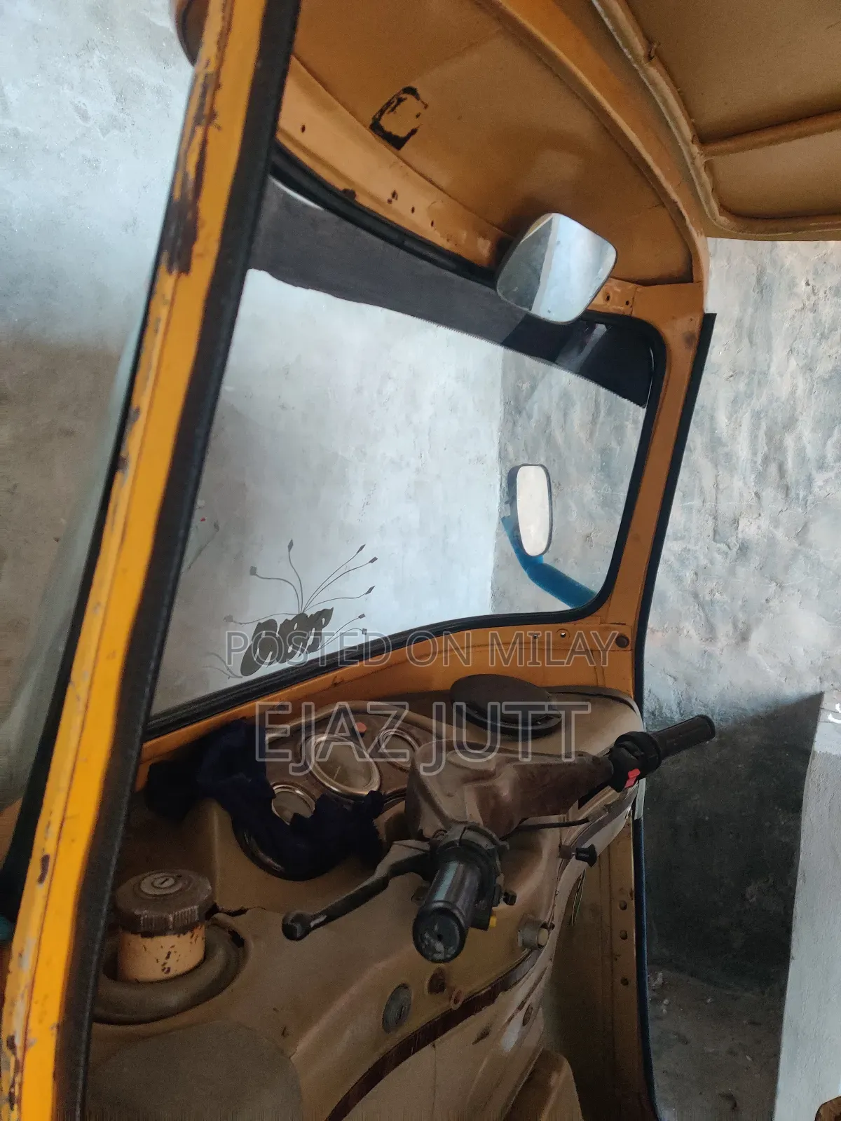 Motorcycle 2023 Yellow