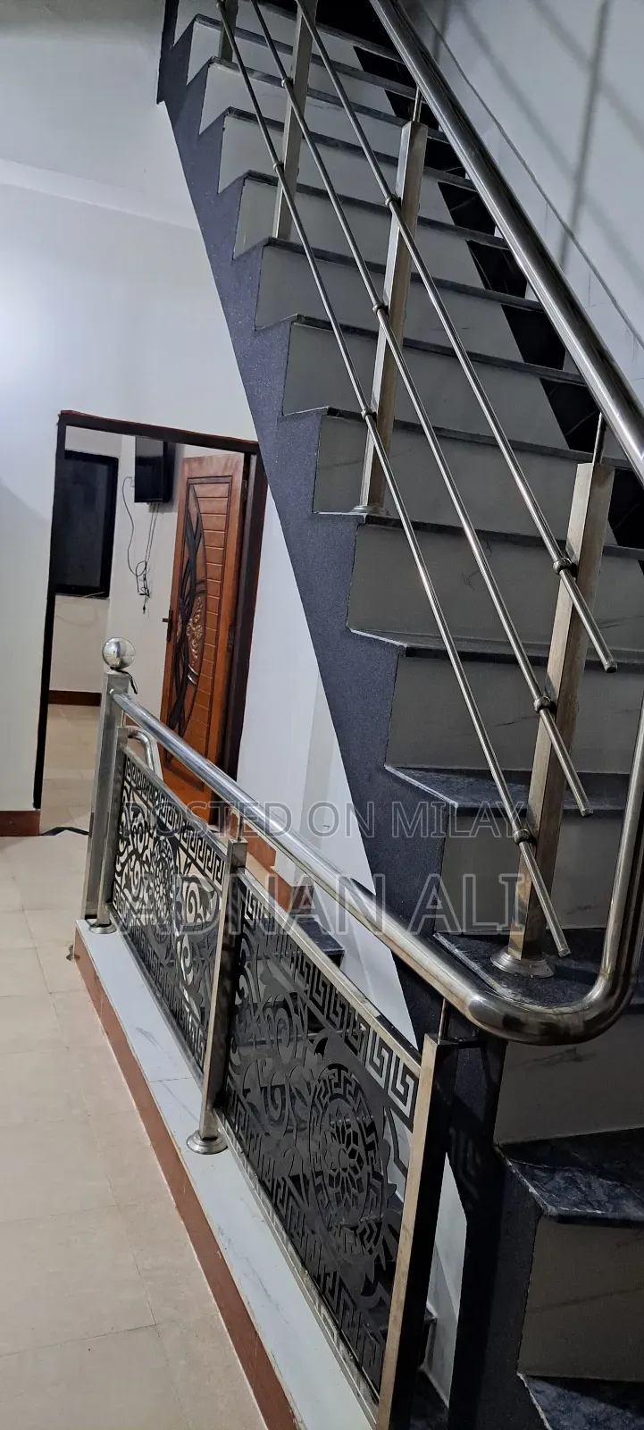 Furnished 3bdrm House in Lahore for sale
