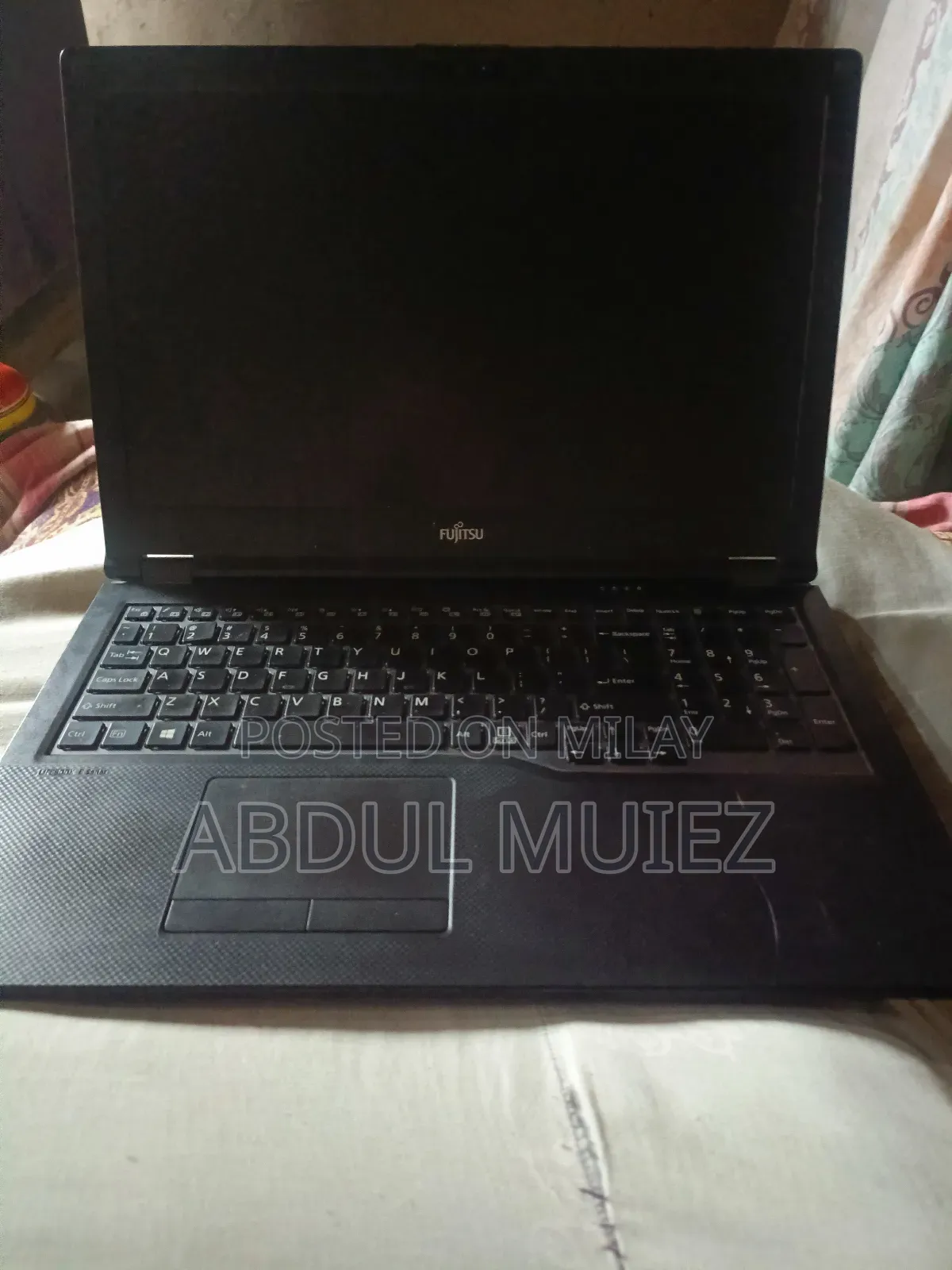Laptop Fujitsu Lifebook E558 8GB Intel Core I5 SSD 256GB