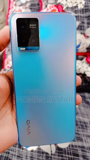 Vivo Y33s 128 GB Blue