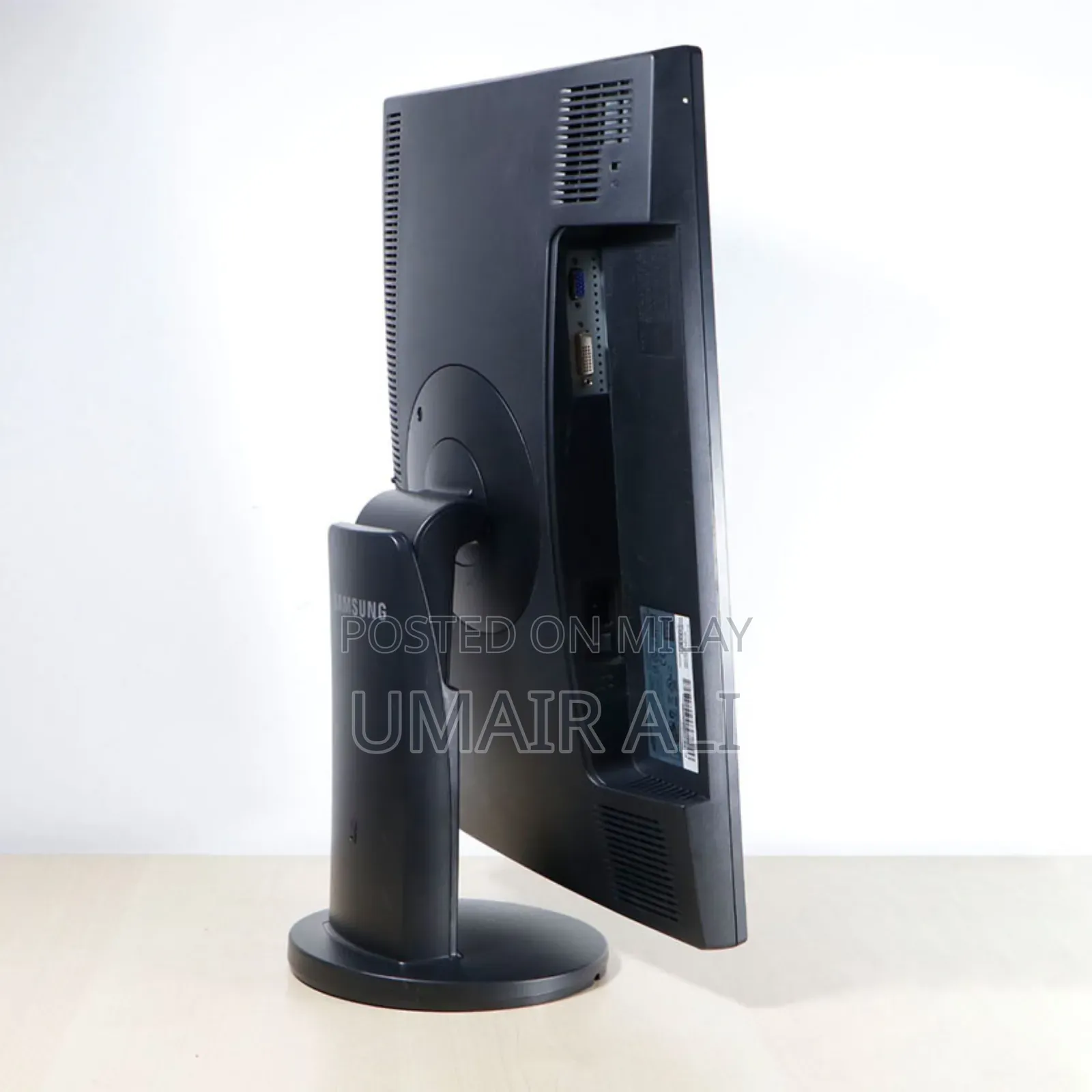 Samsung 22-Inch Widescreen LCD