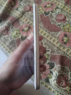 New Vivo Y66i 32 GB Gold