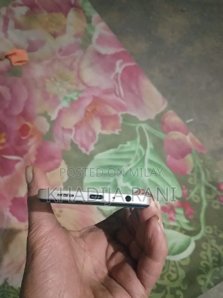 Oppo F21 Pro 5G 128 GB Orange