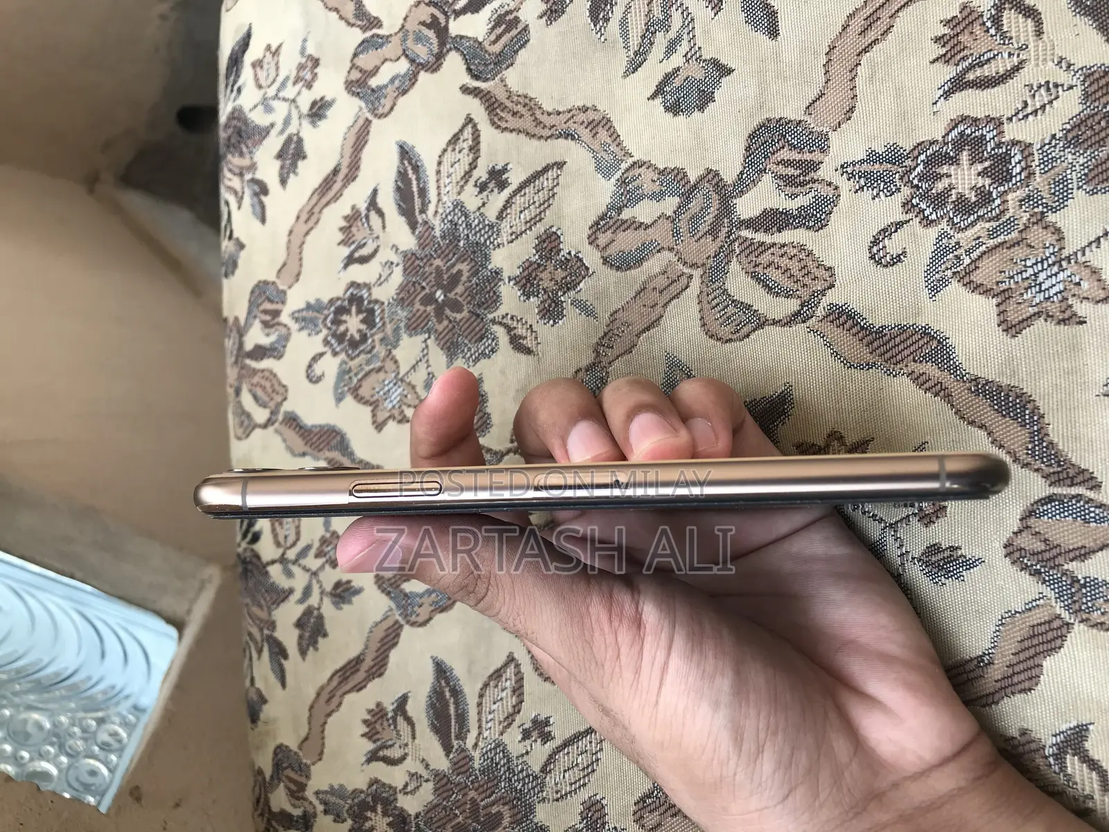 Apple iPhone 11 Pro Max 64 GB Gold