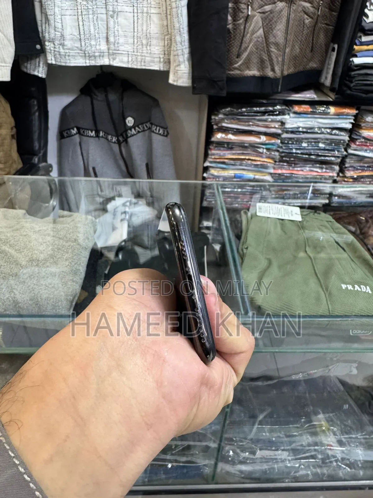 New Apple iPhone XS Max 64 GB Black